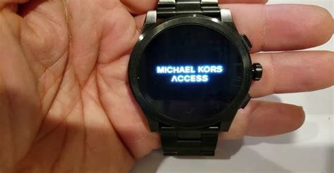 como desbloquear un reloj michael kors|Cómo Resetear un Smartwatch Michael Kors de la Forma .